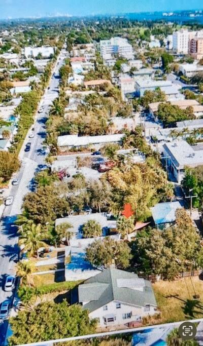 Two Bedroom Ranch With Private Deck Close To Beach ليك وورث المظهر الخارجي الصورة